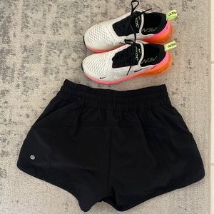 Lululemon Tracker Low Rise 4 inch - size 8 in black. Excellent condition